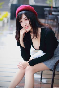 25岁女高中生